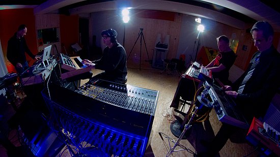 Saafi-Brothers-Studio_Live